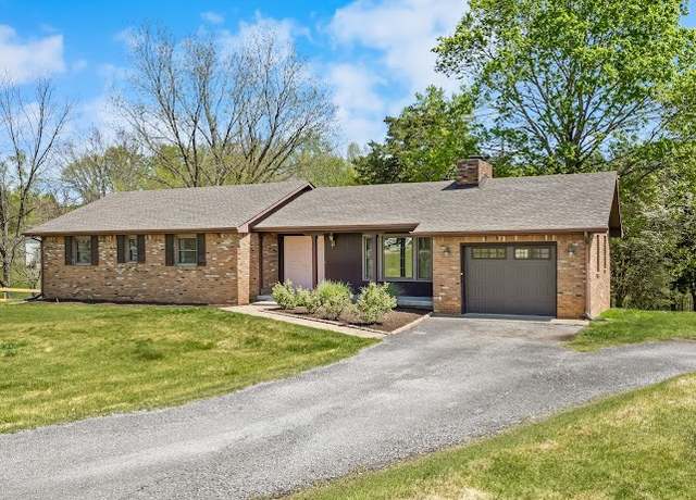 Property at 2355 Davidson Graveyard Rd, Clarksville, TN 37043, 3 beds, 2 baths
