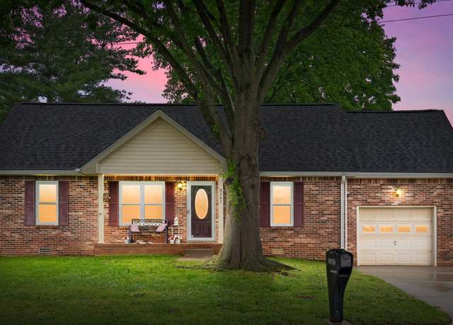 Property at 3387 Oak Park Dr, Clarksville, TN 37042, 3 beds, 2 baths