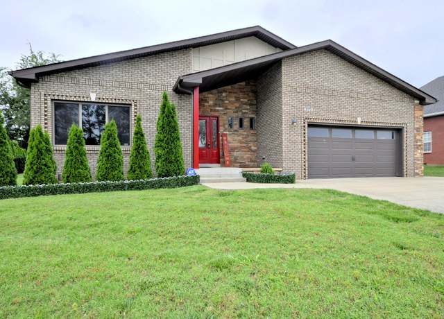 Property at 3173 Porter Hills Dr, Clarksville, TN 37043, 3 beds, 2.5 baths