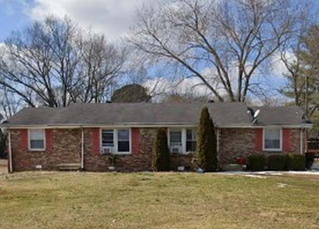 Property at 132 Anderson Ln, Hendersonville, TN 37075, 4 beds, 2 baths