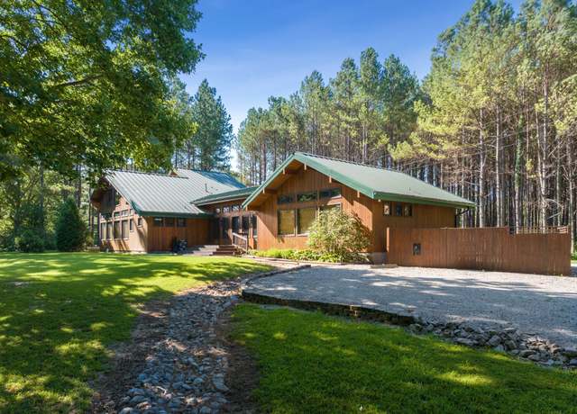 Property at 1273 Palmer Rd, Lexington, TN 38351, 4 beds, 2 baths