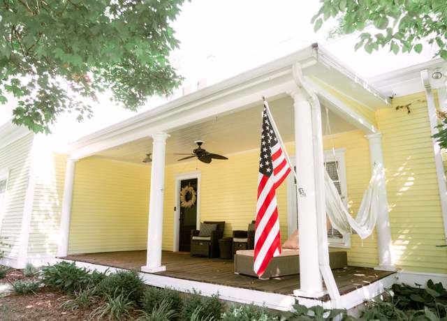 Property at 205 College St, Portland, TN 37148, 3 beds, 2 baths