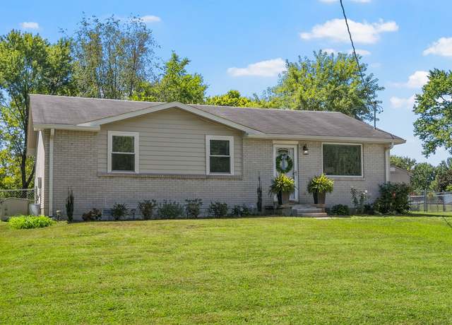 Property at 612 Wilkinson Ln, White House, TN 37188, 3 beds, 1.5 baths