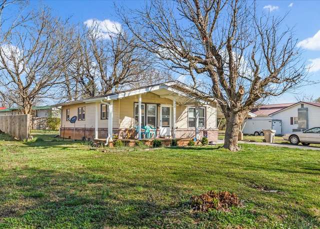 Property at 112 Shasteen St, Estill Springs, TN 37330, 3 beds, 1 bath