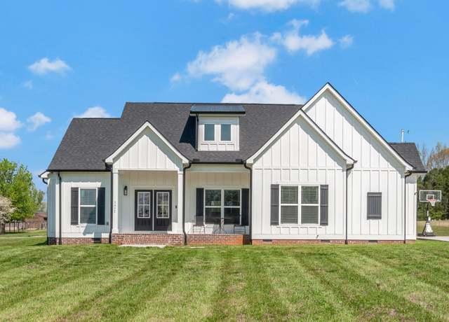Property at 2452 Nashville Hwy, Lewisburg, TN 37091, 3 beds, 2.5 baths