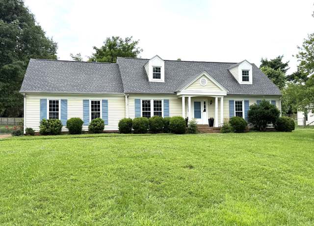 Property at 512 Riverview Dr, Franklin, TN 37064, 3 beds, 2.5 baths