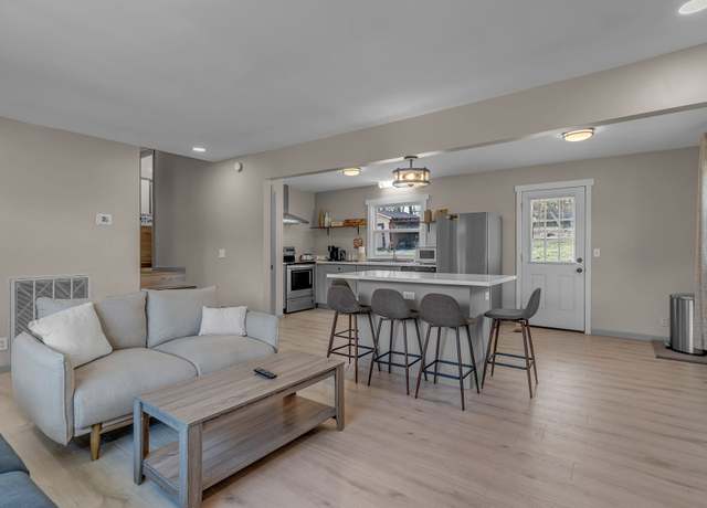 Property at 1413 Winthorne Dr, Nashville, TN 37217, 4 beds, 2 baths