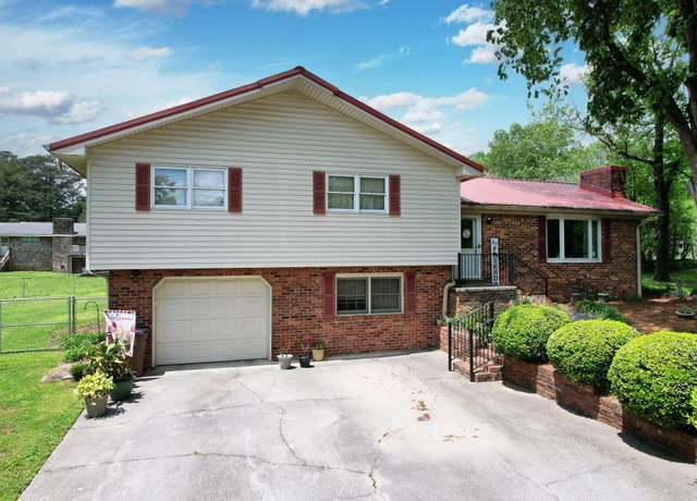 Property at 423 Hasty Dr, Tunnel Hill, GA 30755, 3 beds, 2 baths