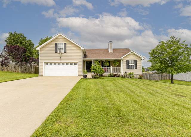 Property at 3822 Man O War Blvd, Clarksville, TN 37042, 3 beds, 2 baths