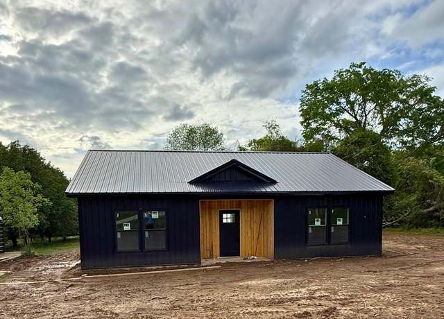 Property at 2216 Hartsville Pike, Lebanon, TN 37087, 2 beds, 2 baths