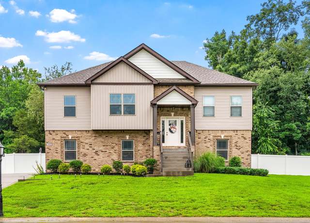 Property at 830 Snapdragon Ct, Clarksville, TN 37042, 3 beds, 3 baths