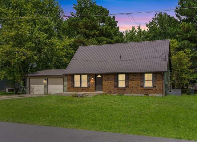 Property at 509 Jewel Dr, Clarksville, TN 37042, 3 beds, 3 baths