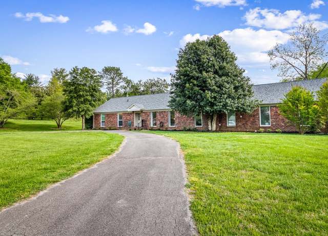 Property at 431 Kimberly Dr, Clarksville, TN 37043, 4 beds, 3.5 baths