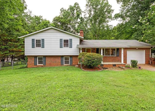Property at 2001 Walnut Hills Dr, Knoxville, TN 37920, 4 beds, 2 baths