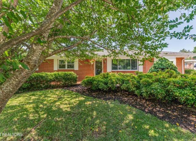 Property at 115 Harvey St, Maryville, TN 37804, 3 beds, 2 baths
