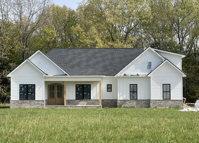 Property at 933 Ovoca Lake Rd, Tullahoma, TN 37388, 4 beds, 4.5 baths