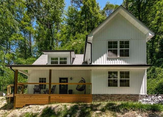 Property at 623 Beartrail Ln, Gatlinburg, TN 37738, 3 beds, 3 baths