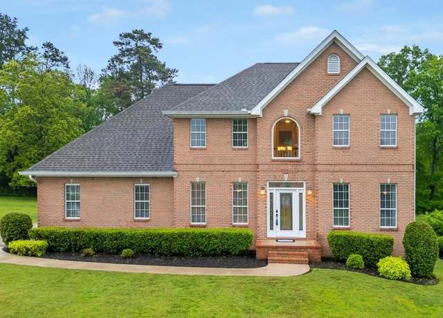 Property at 1413 Cambridge Point Dr, Hixson, TN 37343, 3 beds, 2.5 baths