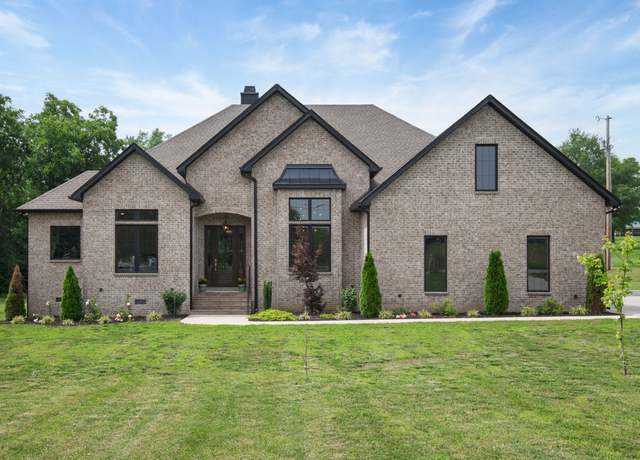 Property at 104 Branham Mill Rd, Gallatin, TN 37066, 3 beds, 3 baths