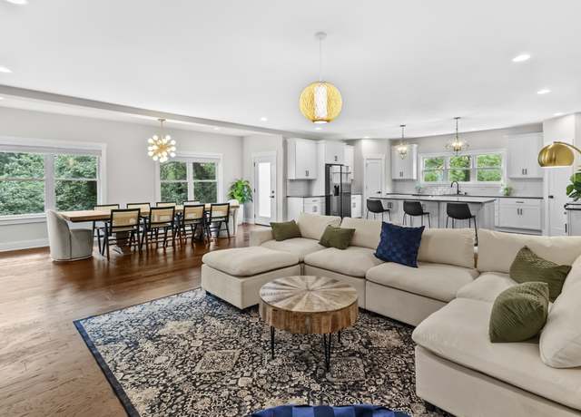 Property at 1227 N Avondale Cir, Nashville, TN 37207, 4 beds, 4 baths