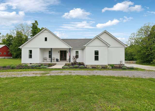 Property at 393 Smith Chapel Dr, Shelbyville, TN 37160, 3 beds, 2.5 baths
