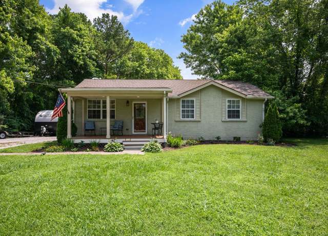 Property at 7116 Meadow View Dr, Fairview, TN 37062, 4 beds, 2 baths