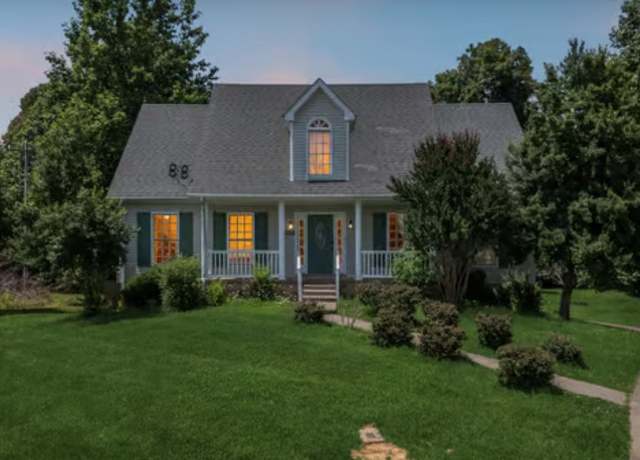 Property at 1163 Thornberry Dr, Clarksville, TN 37043, 4 beds, 2.5 baths