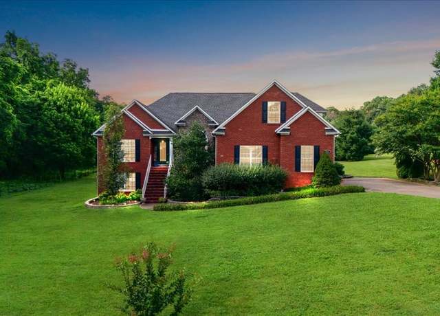 Property at 979 Rip Steele Rd, Columbia, TN 38401, 4 beds, 2.5 baths