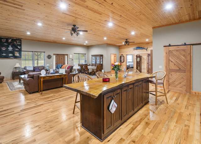 Property at 2373 Phillips Rd, Lewisburg, TN 37091, 3 beds, 2 baths
