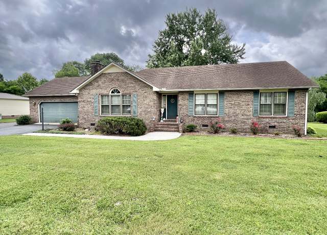 Property at 98 Edgefield Dr, Manchester, TN 37355, 3 beds, 2 baths