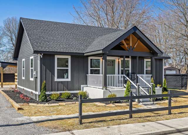 Property at 717 S Mountain St, Smithville, TN 37166, 3 beds, 2 baths