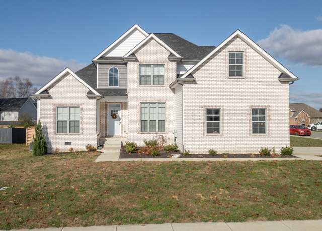 Property at 3277 Sunny Slope Dr, Clarksville, TN 37043, 4 beds, 3 baths
