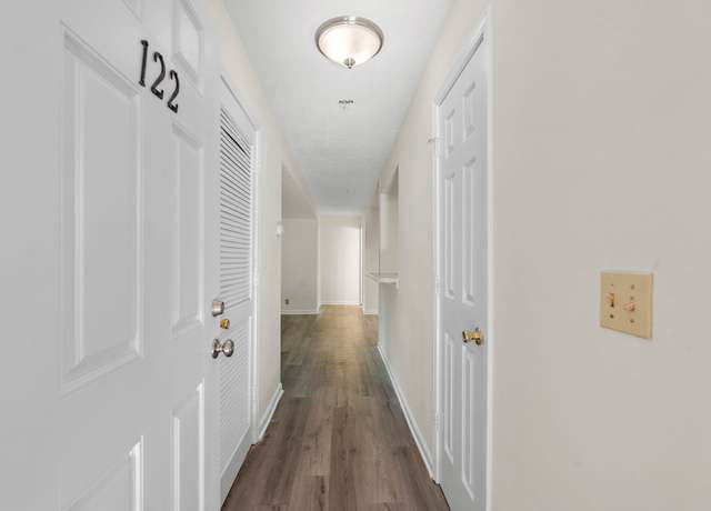 Property at 122 N Timber Dr, Nashville, TN 37214, 2 beds, 2 baths