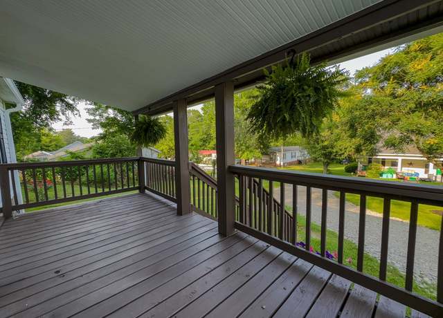 Property at 236 Cornwell Ave, Watertown, TN 37184, 3 beds, 2 baths