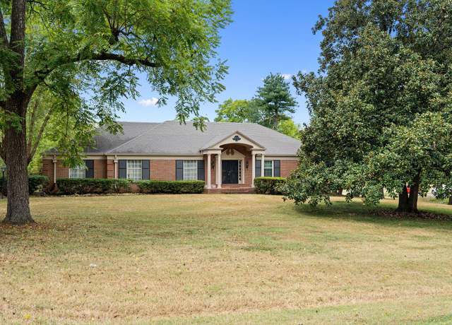 Property at 420 Nesbitt Ln, Madison, TN 37115, 10 beds, 5 baths