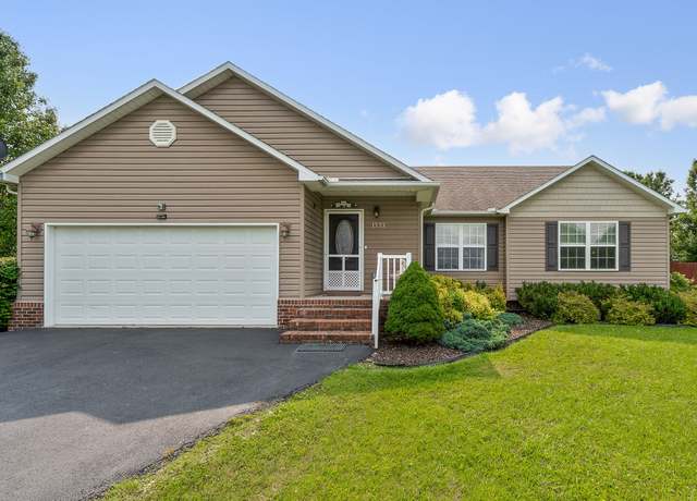 Property at 1733 Tyler Dr, Cookeville, TN 38501, 3 beds, 2 baths
