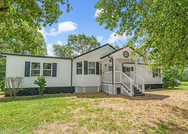Property at 1130 Forrest Ave, Smithville, TN 37166, 4 beds, 2 baths