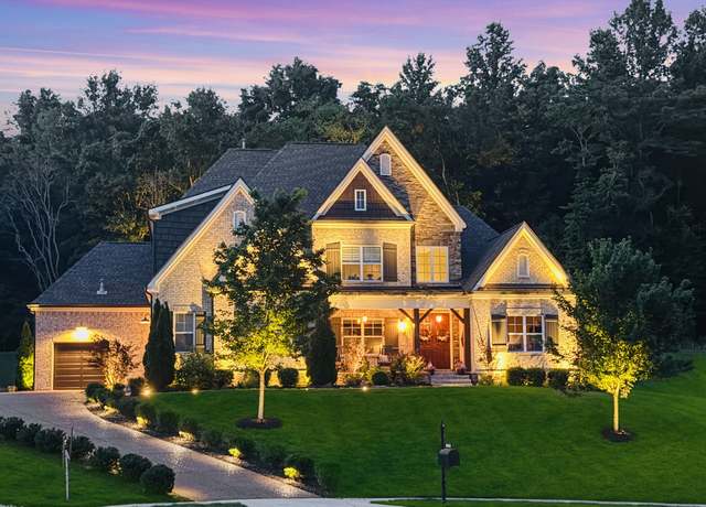 Property at 800 Singleton Ln, Brentwood, TN 37027, 4 beds, 4.5 baths