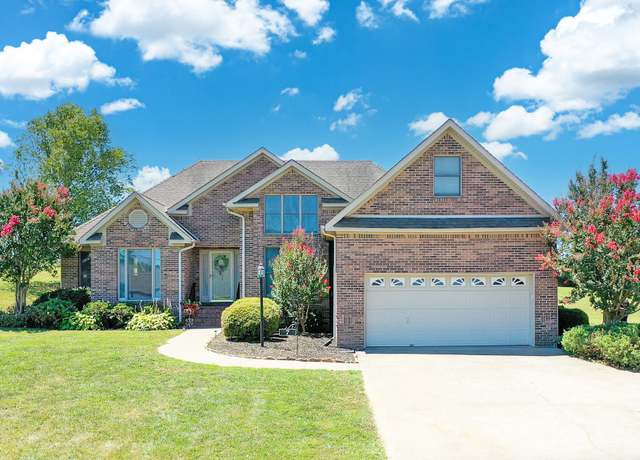 Property at 7 Elizabeth Cir, Fayetteville, TN 37334, 3 beds, 2 baths