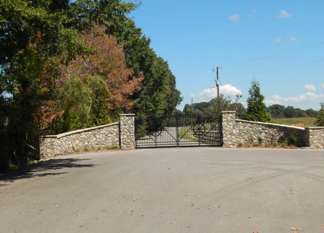Property at 98 Cravens Rd, Savannah, TN 38372