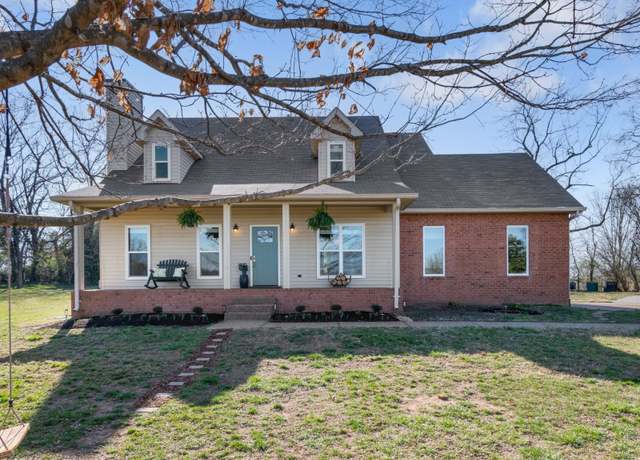 Property at 1405 Dodson Ct, Franklin, TN 37064, 4 beds, 2.5 baths