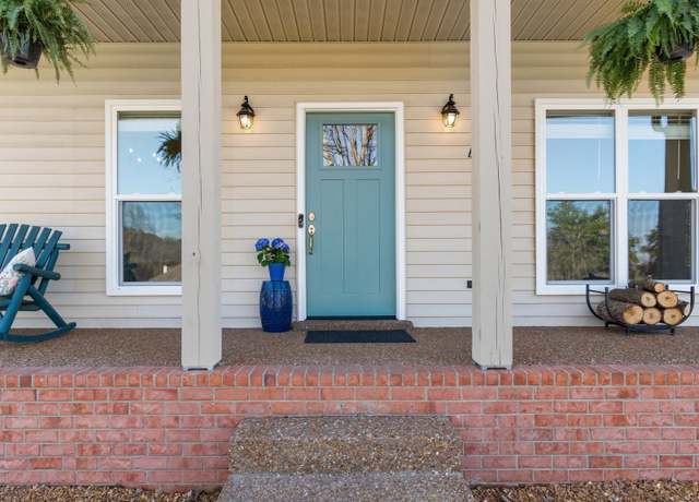 Property at 1405 Dodson Ct, Franklin, TN 37064, 4 beds, 2.5 baths