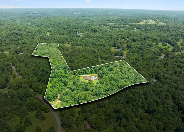 Property at 547 Grindstone Hollow Rd, Dickson, TN 37055, 3 beds, 3 baths