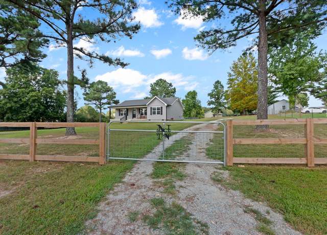 Property at 118 Solomon Way, Summertown, TN 38483, 3 beds, 2 baths