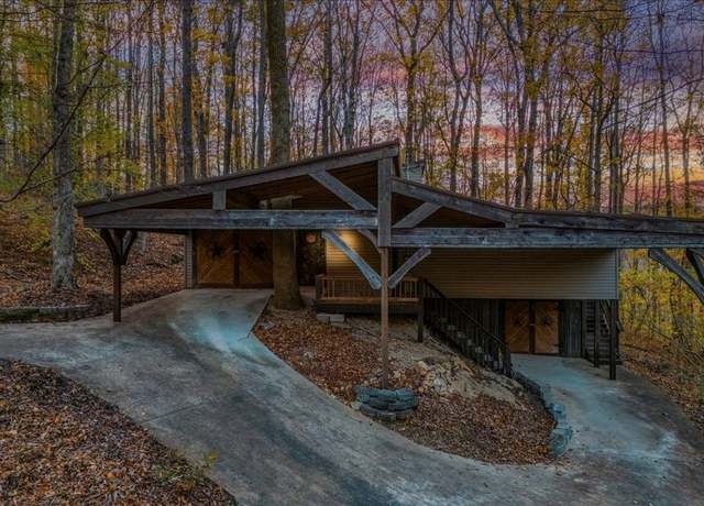 Property at 415 Floyd Dr, Smithville, TN 37166, 4 beds, 2 baths