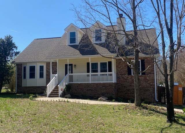 Property at 205 Lone Oak Dr, White House, TN 37188, 4 beds, 3 baths