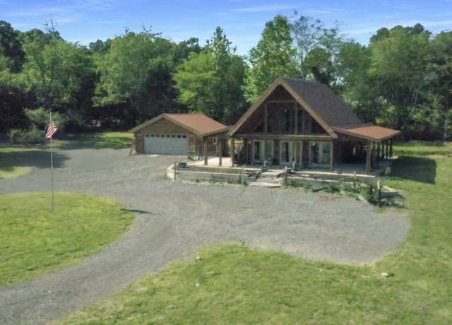 Property at 3172 Highway 76, Portland, TN 37148, 2 beds, 2.5 baths