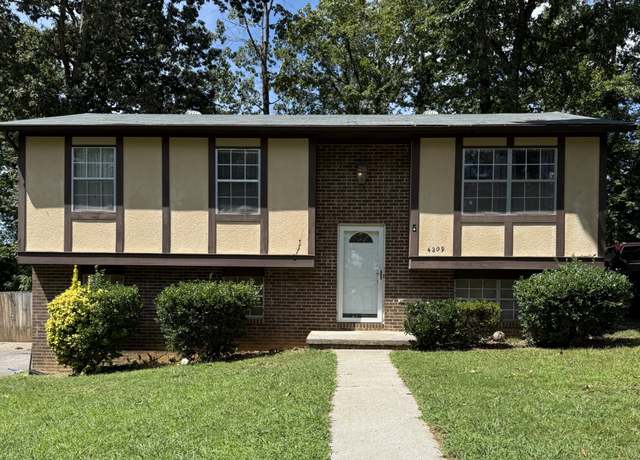 Property at 4209 Abercorn Rd, Knoxville, TN 37921, 3 beds, 1.5 baths