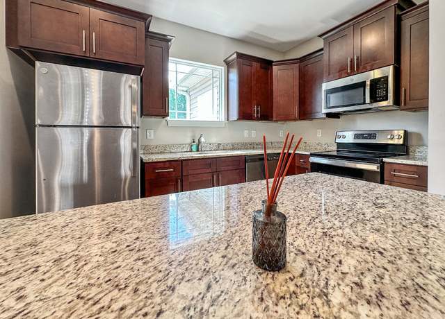 Property at 3010 Coriander Dr, Spring Hill, TN 37174, 2 beds, 2.5 baths
