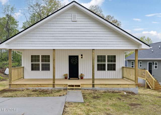 Property at 1128 Trigg St, Knoxville, TN 37915, 3 beds, 2 baths